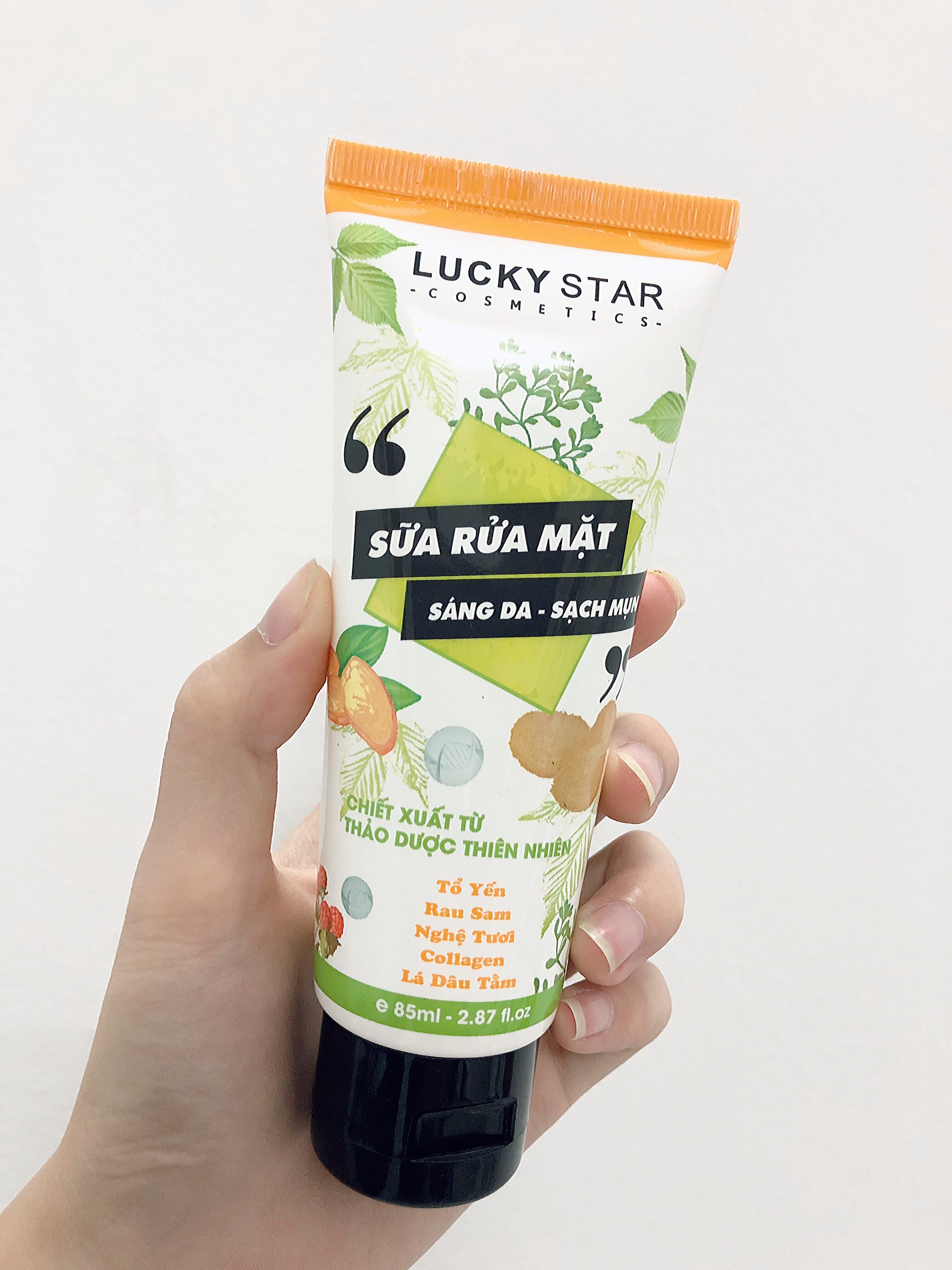 SỮA RỬA MẶT THẢO DƯỢC THIÊN NHIÊN LUCKY STAR ( 85ml )