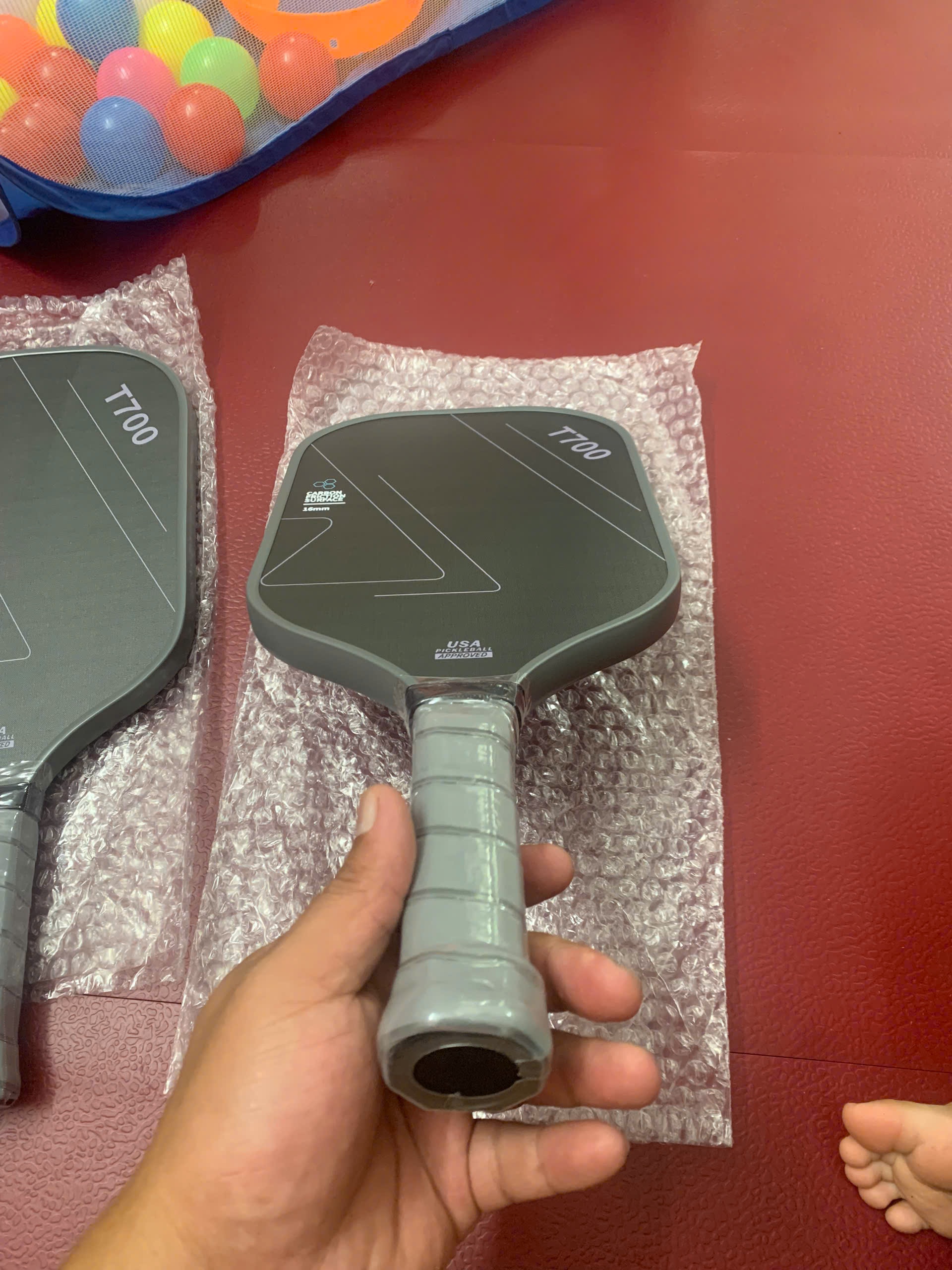 Vợt Pickleball  T700 mặt carbon dầy 16mm tặng kèm túi đựng chéo + 2 bóng chuẩn thi đấu + cuốn cán vợt chống mồ hôi tay