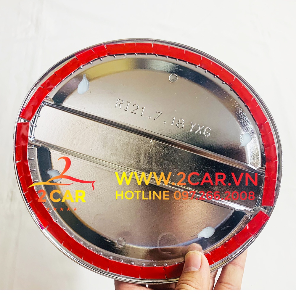 Ốp nắp bình xăng xe Toyota Raize đời 2021 - 2022 mạ crom cao cấp
