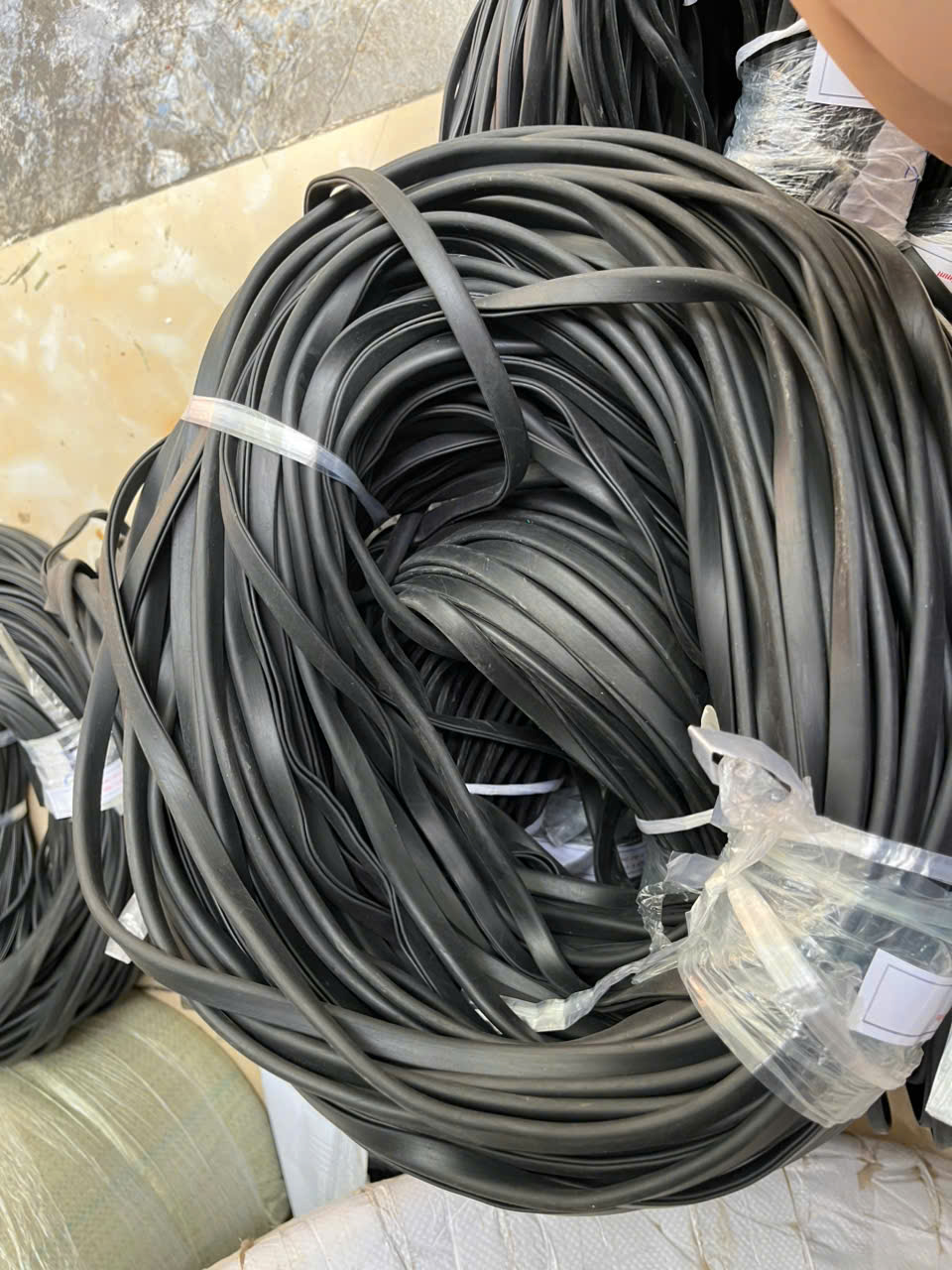 Dải cao su hình chữ U