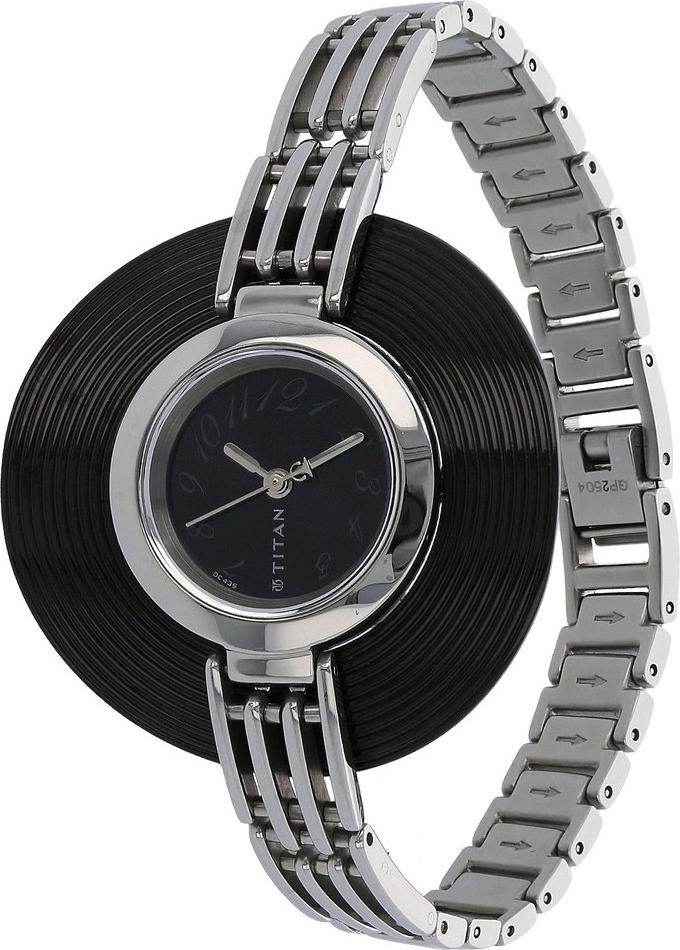 Đồng hồ nữ Titan 2504SM02