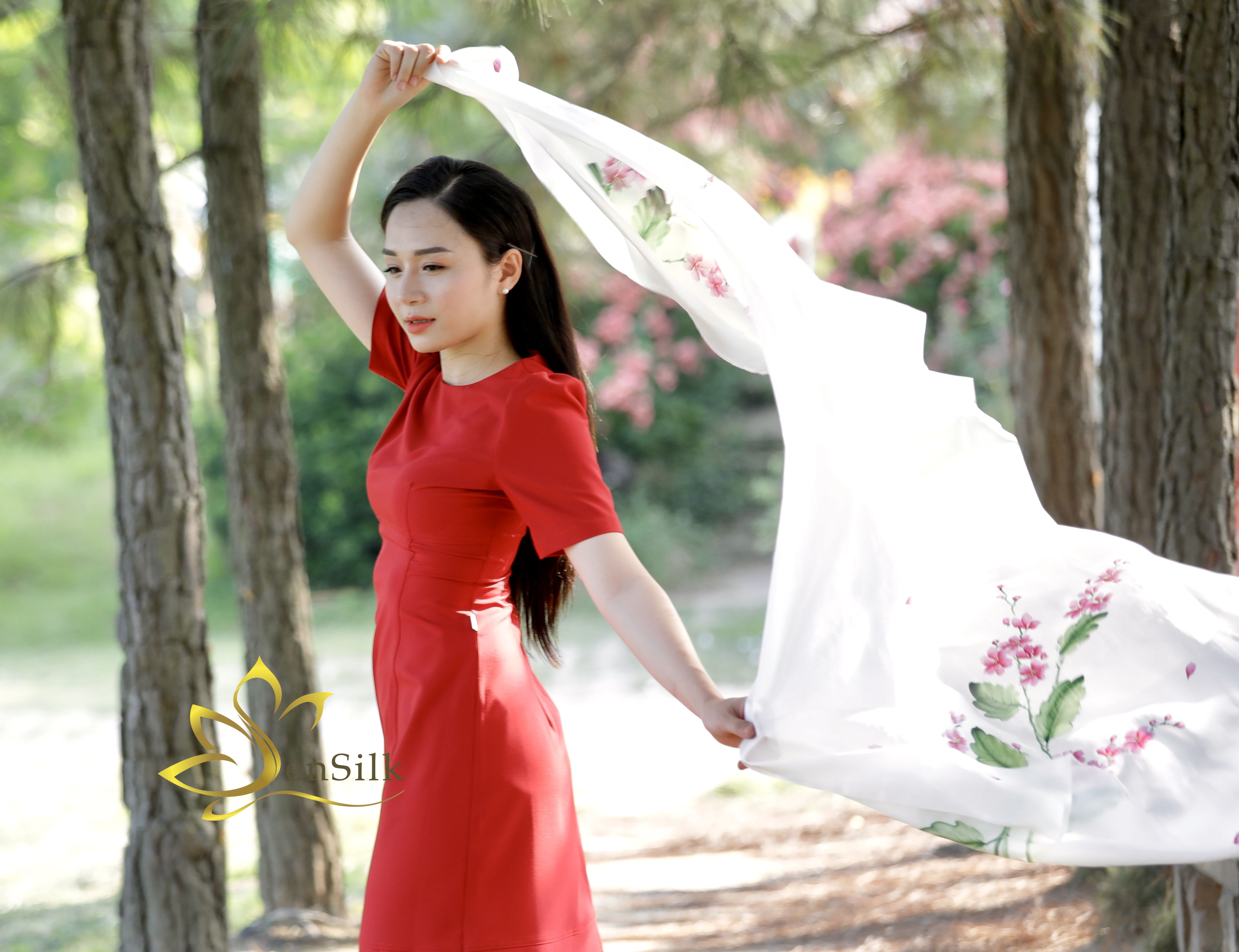 Khăn Lụa Vẽ Tay Hoa Bằng Lăng Tím SenSilk - Quà Kỷ Yếu 4.0 - Silk Scarf Hand Painted 160x55cm - Gift for Her Mother Event Business