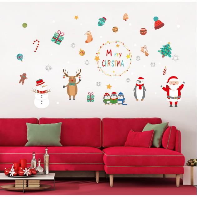 Decal trang trí Noel - Mọi nhân vật vẫy tay chào đón 1 mùa lễ Giang Sinh