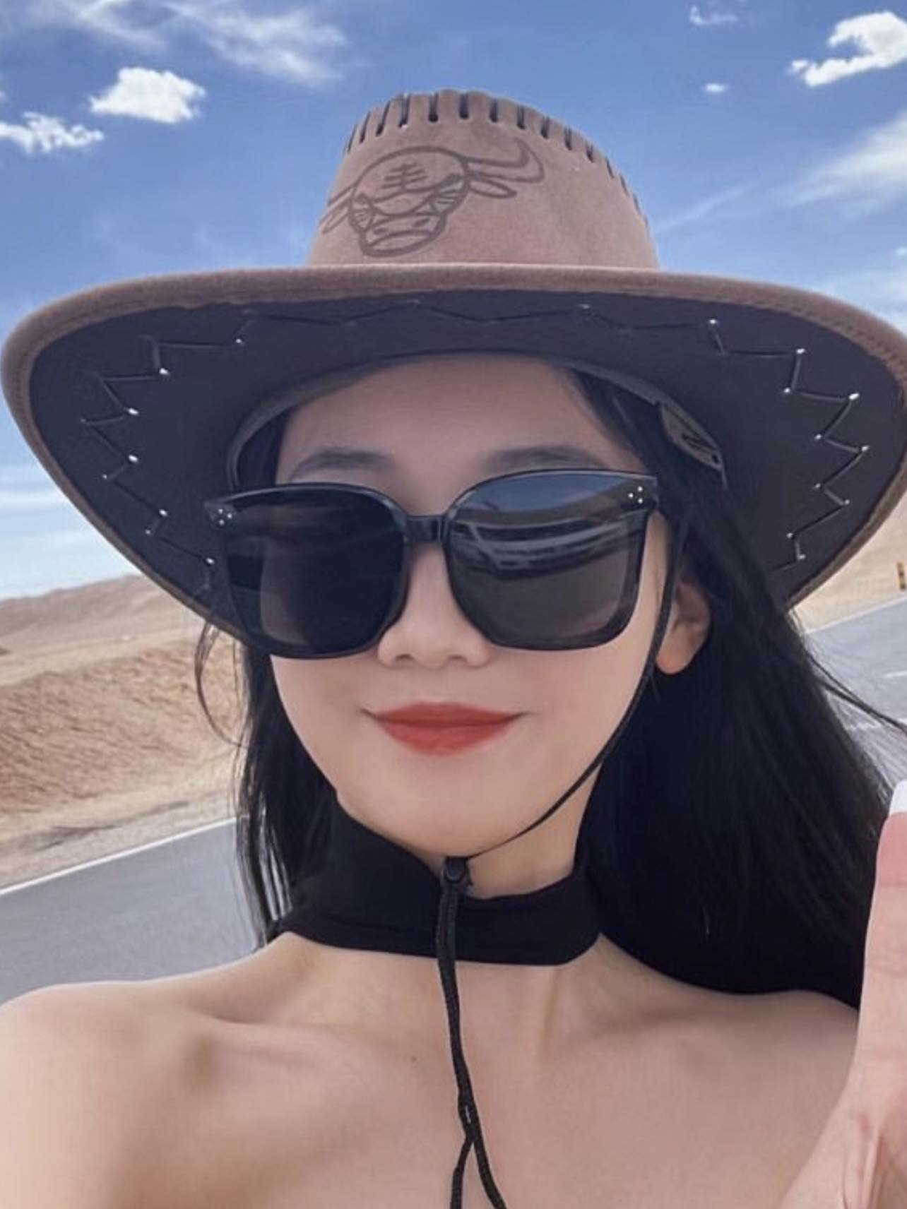 Kính râm Nam nữ Dáng Vuông Gọng Nhựa Chống nắng + Tặng phụ kiện thời trang