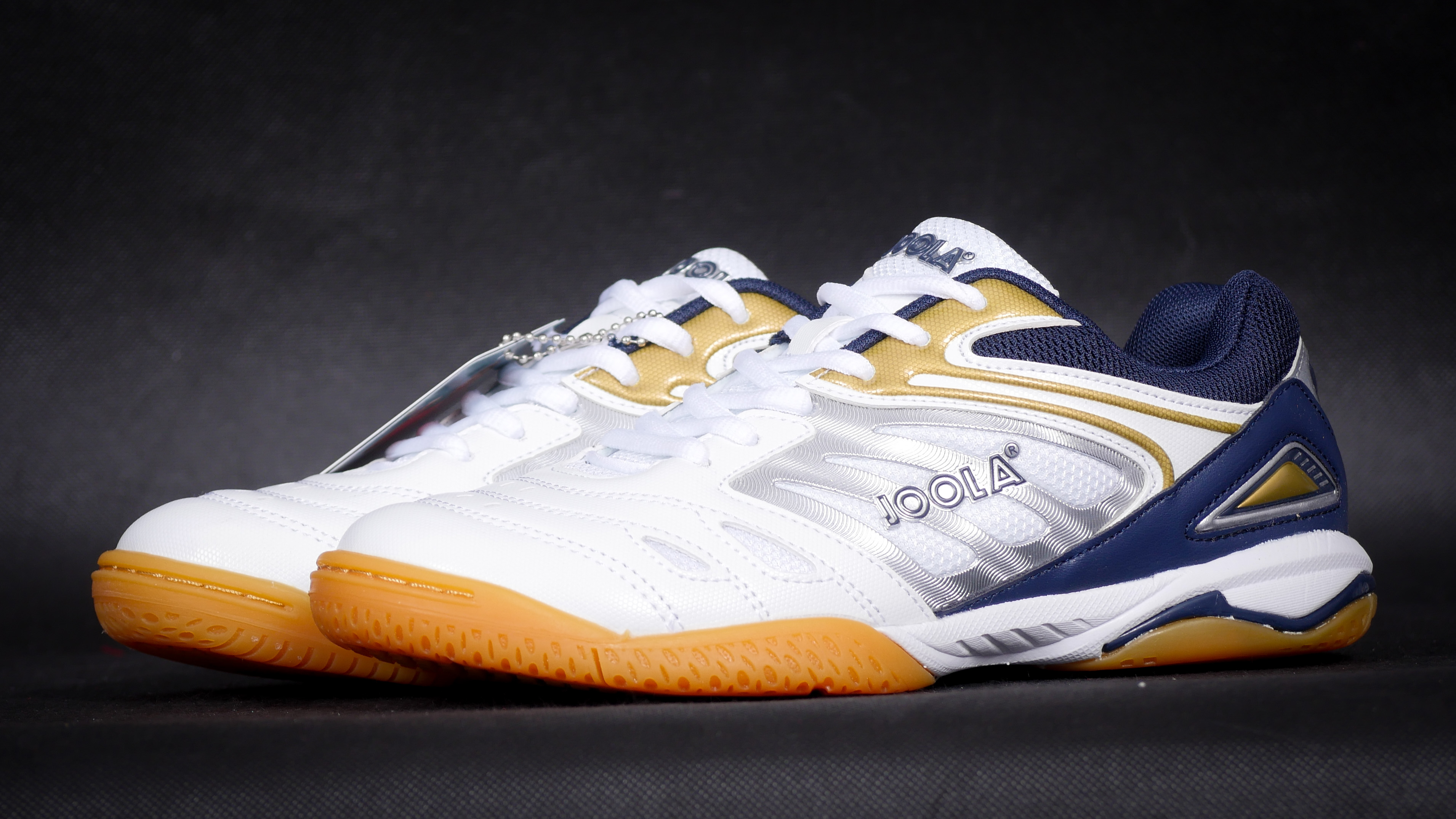 Giày Bóng Bàn Cao Cấp 0104 - Mẫu Mới Nhất 2021- Thương Hiệu Đến Từ