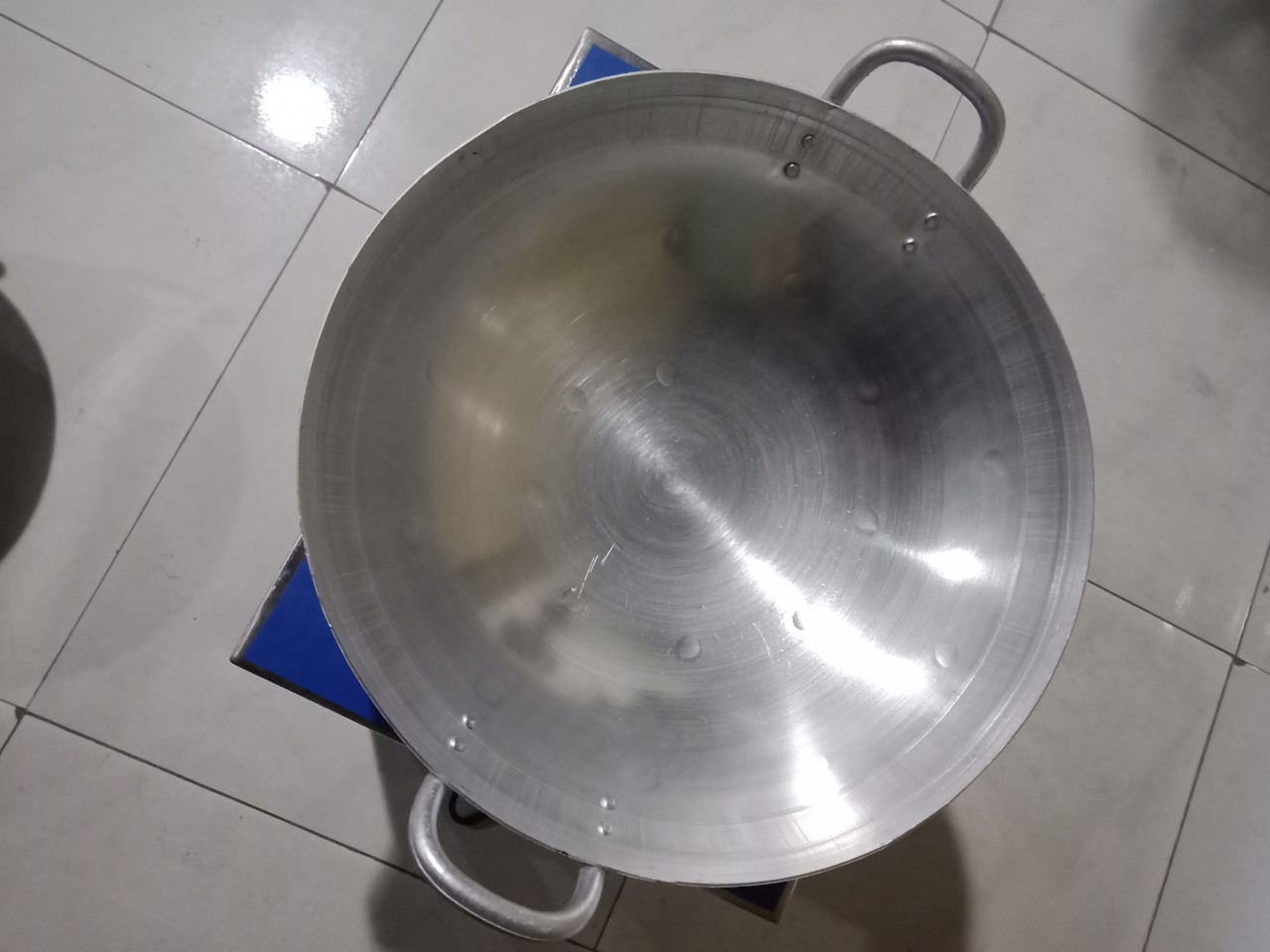 chảo nhôm công nghiệp chuyên dụng cho nhà hàng, khách sạn, bếp ăn tập thể- 55cm (2,5kg)