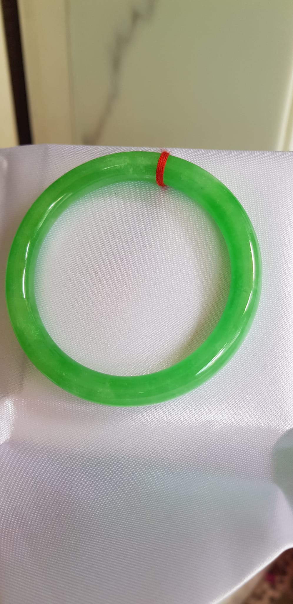 Vòng tay đá cẩm thạch tự nhiên Ngọc Đậu Lý A 54mm x cọng 8mm Màu Xanh Lý Đậu nhẹ tươi bóng mượt đẹp Nữ 53kg - 60kg đeo mệnh Mộc mệnh Hỏa mệnh Thủy ạ