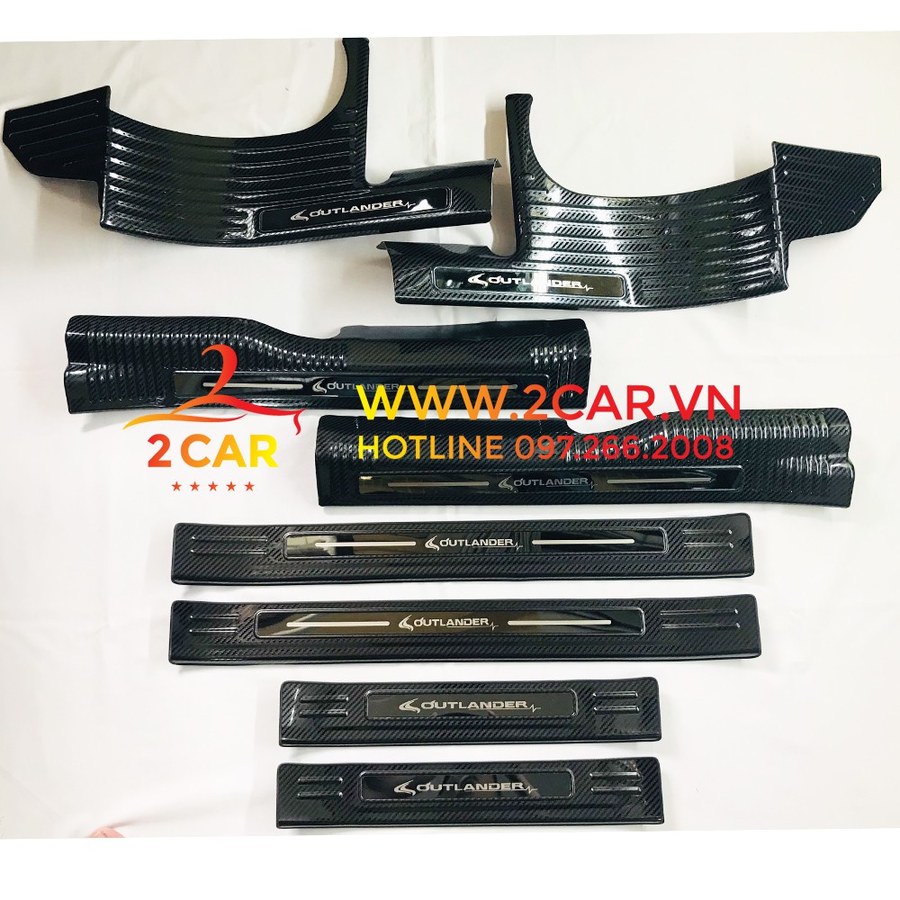Ốp bậc cửa, nẹp bước chân trong, ngoài Carbon xe Mitsubishi Outlander 2016- 2021, 2022 vân CACBON cao cấp