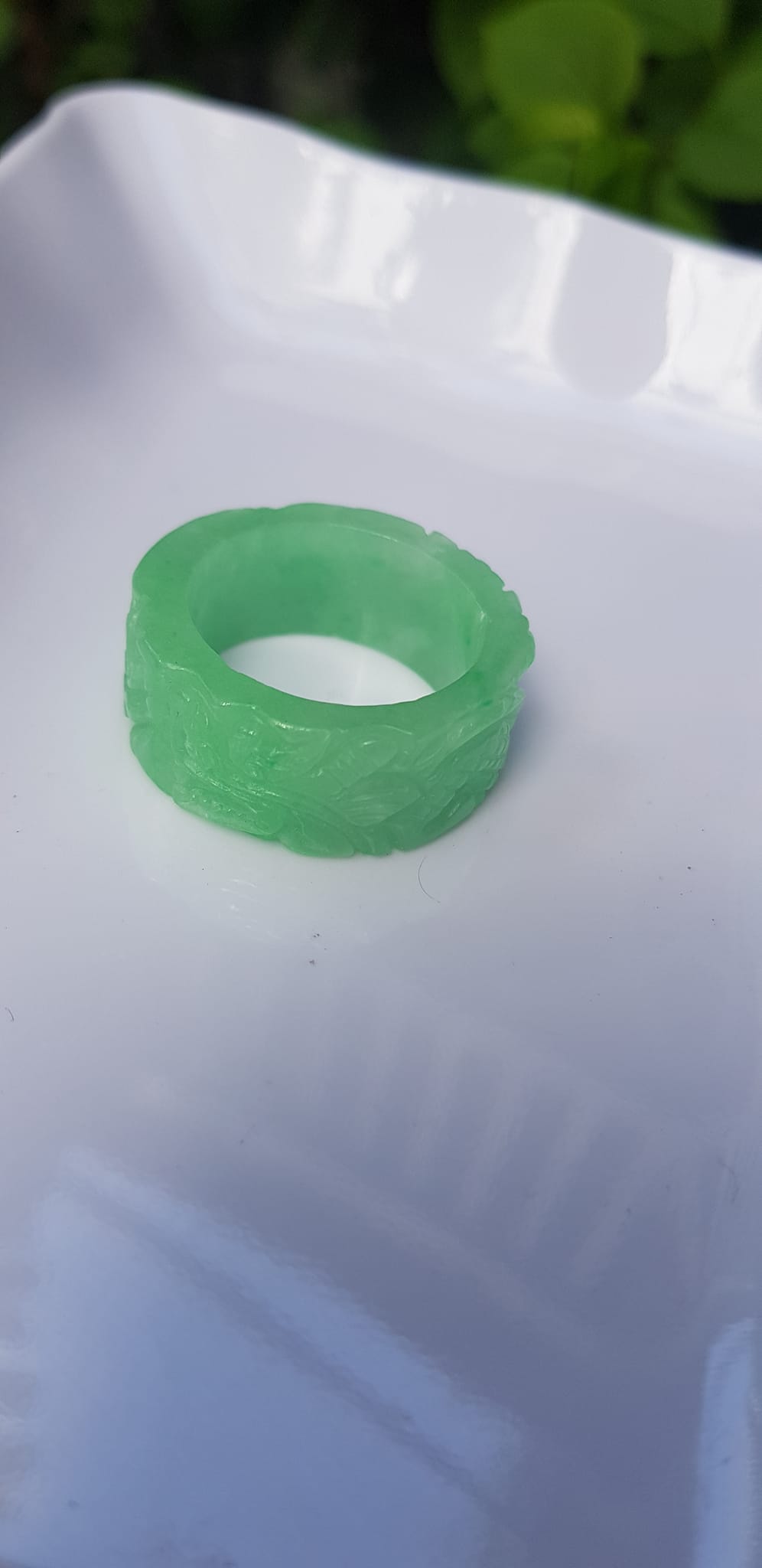 Nhẫn Nam Bản Vuông Trạm Rồng Đẹp Size Nhẫn Ni 22mm x Cao 11mm x Dầy 4mm Màu Xanh Ngọc Cẩm ThạchTươi đẹp ạ