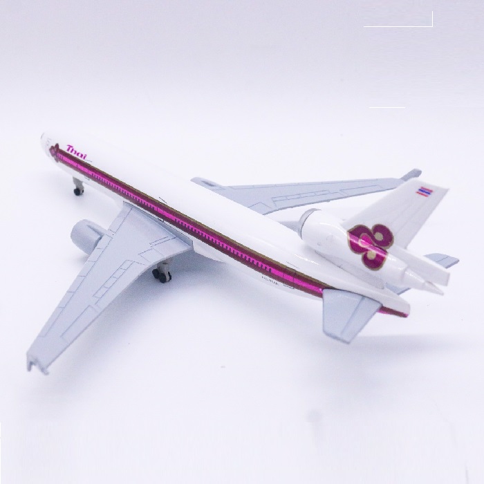 Mô hình máy bay Thai MD-11 20cm có bánh xe