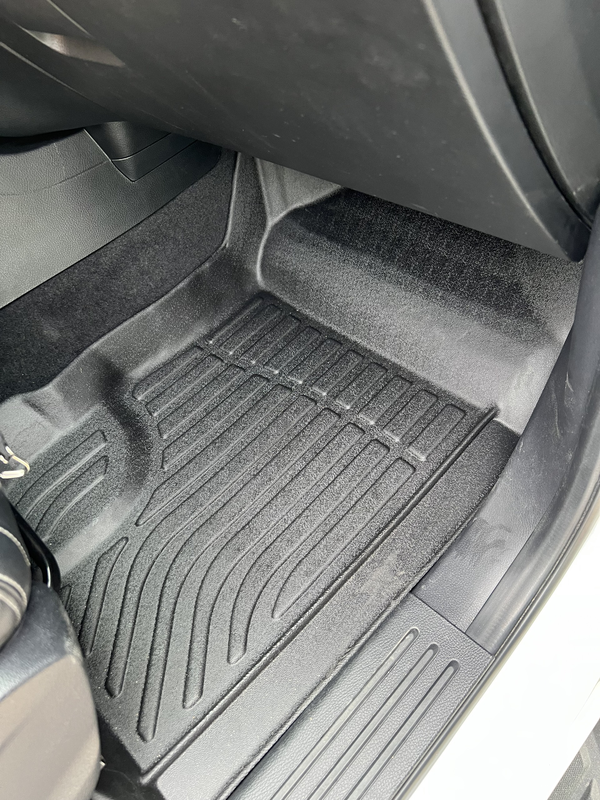 Thảm lót sàn xe ô tô Ford Ranger / Ford Raptor 2022+ Nhãn hiệu Macsim chất liệu nhựa TPE cao cấp màu đen hàng loại II