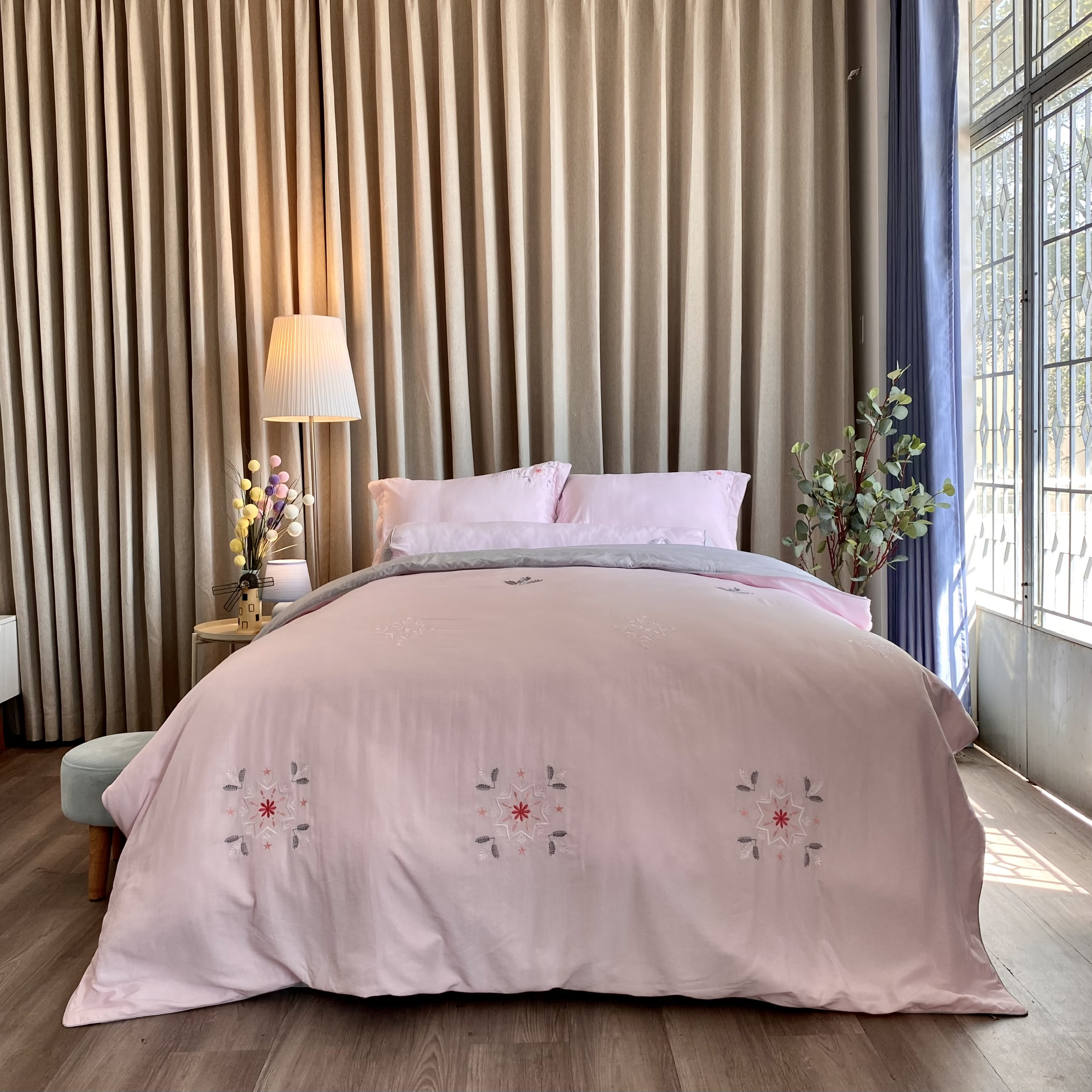 Chăn bốn mùa Hàn Quốc K-Bedding by Everon MicroTencel Hồng phối Xám KMTS101 200*220cm