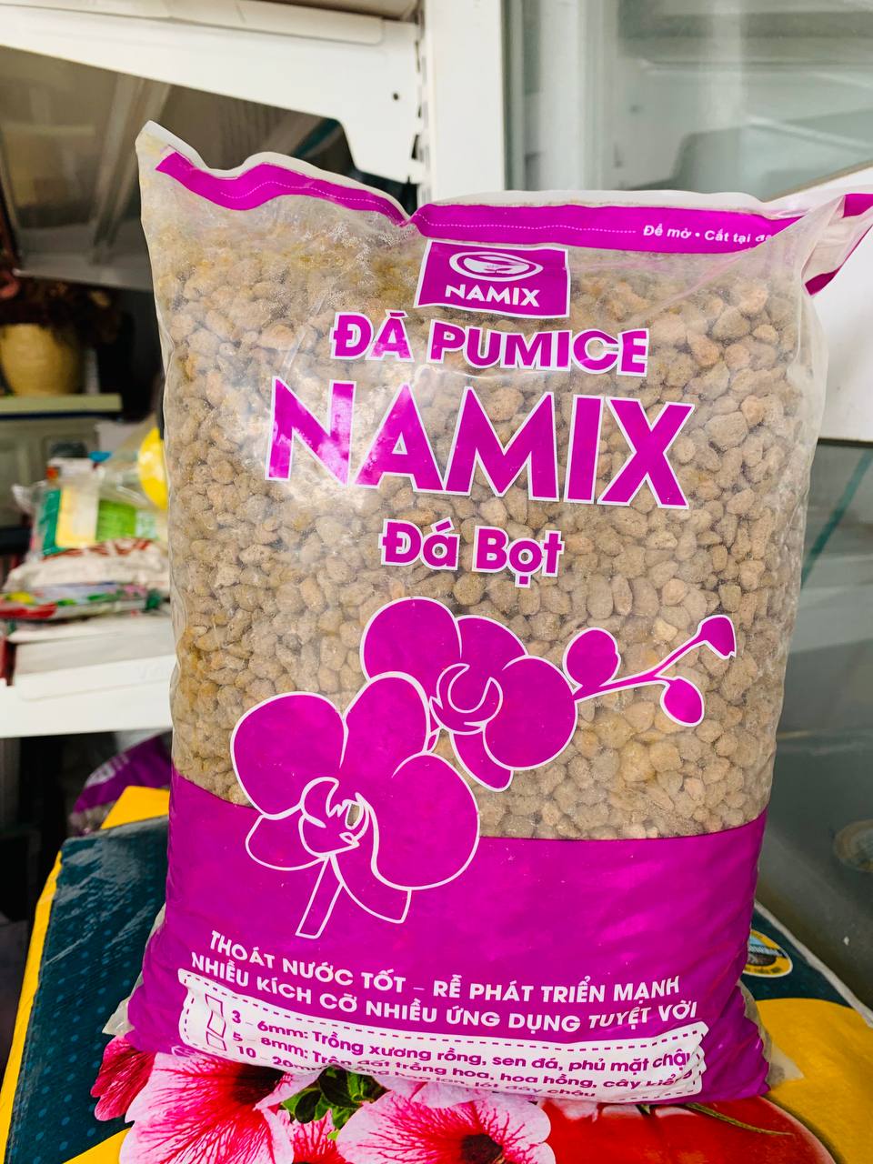 Đá bọt Pumice size 8-15mm trồng hoa hồng, cây kiểng gói 5dm3~ 3kg/gói