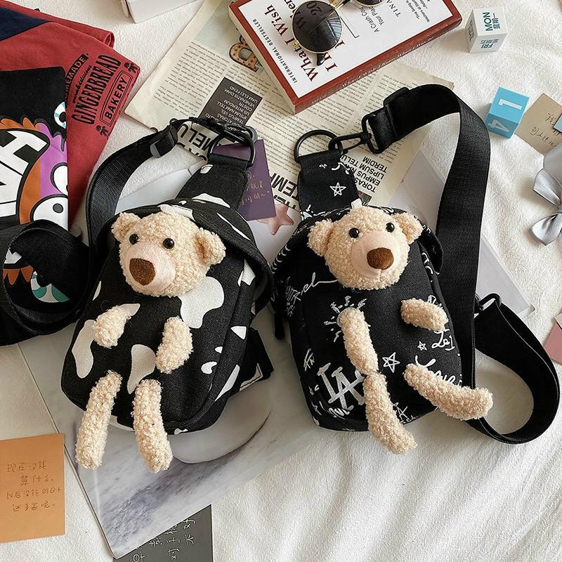 Túi Đeo Chéo Tặng Kèm Gấu Bông Hot Trend Cực Xinh