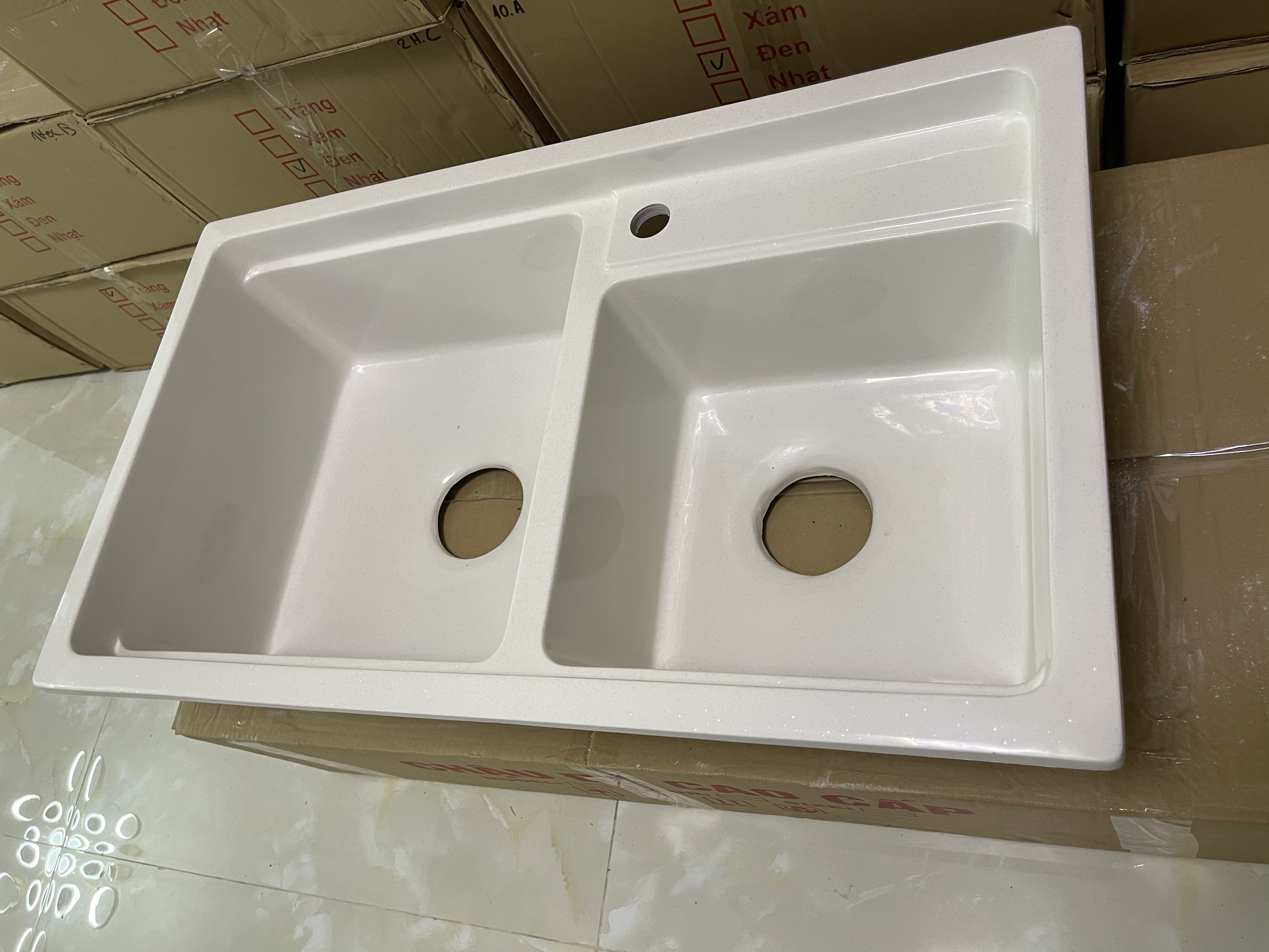 Chậu rửa chén đá nhân tạo màu trắng 2 hộc KT 80*48*20