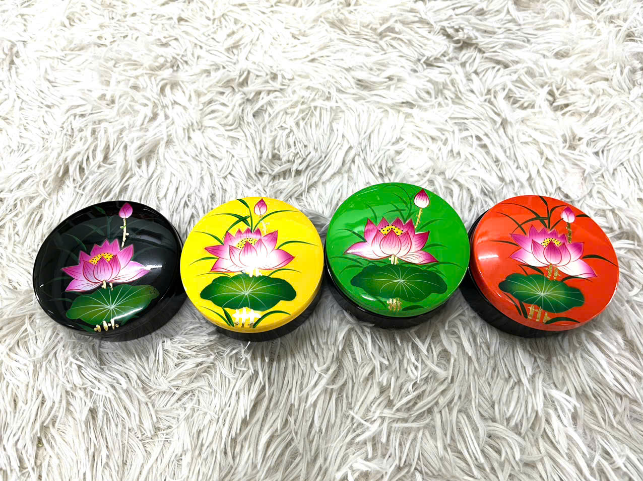 Hộp phấn tròn sơn mài cao cấp Thanh Bình Lê size 10x5 cm đựng đồ vật nhỏ, bánh kẹo mứt, trang trí