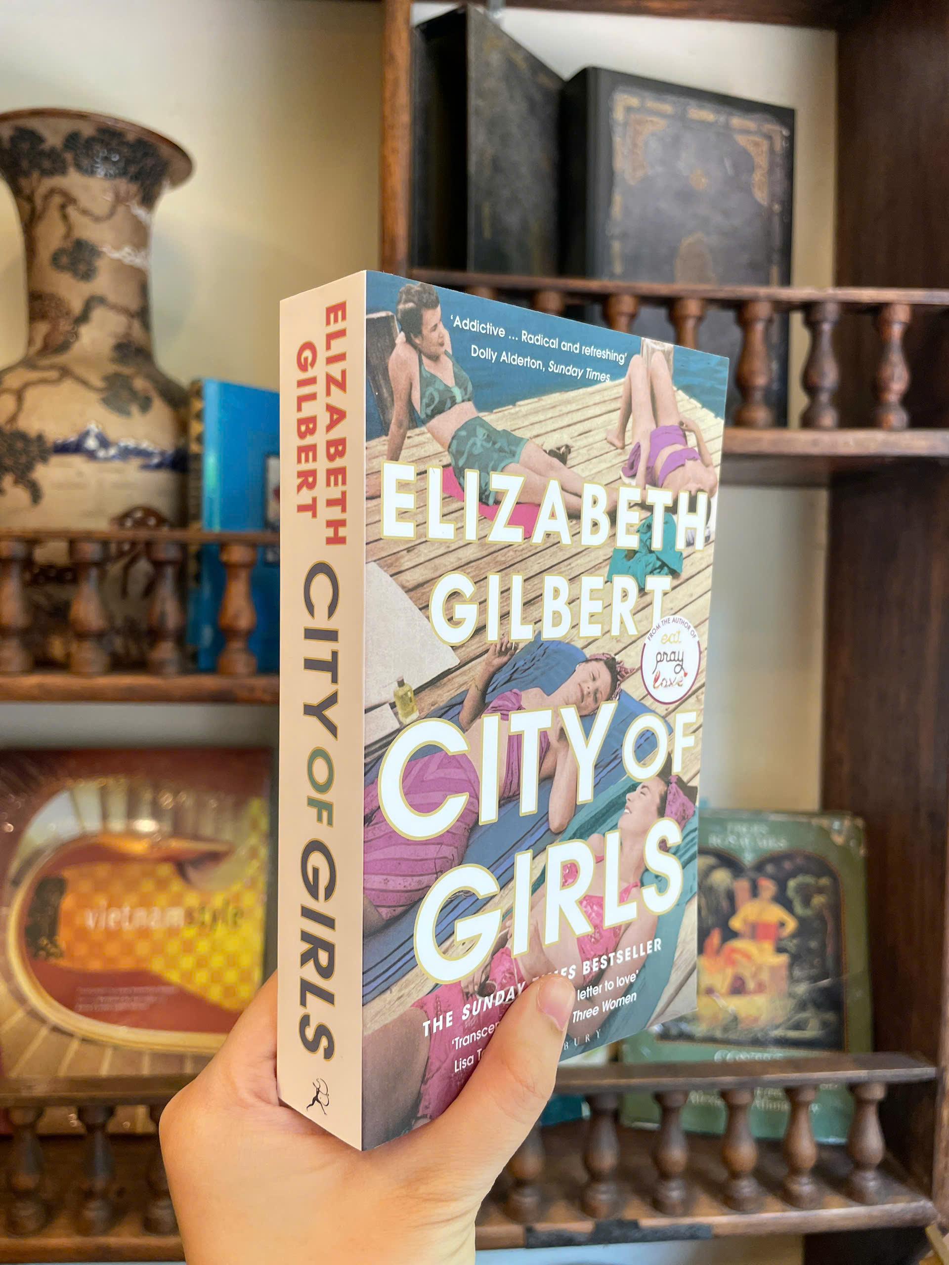 Sách - City of Girls by Elizabeth Gilbert - Historical Fiction/Fiction book in English - Ngoại Văn