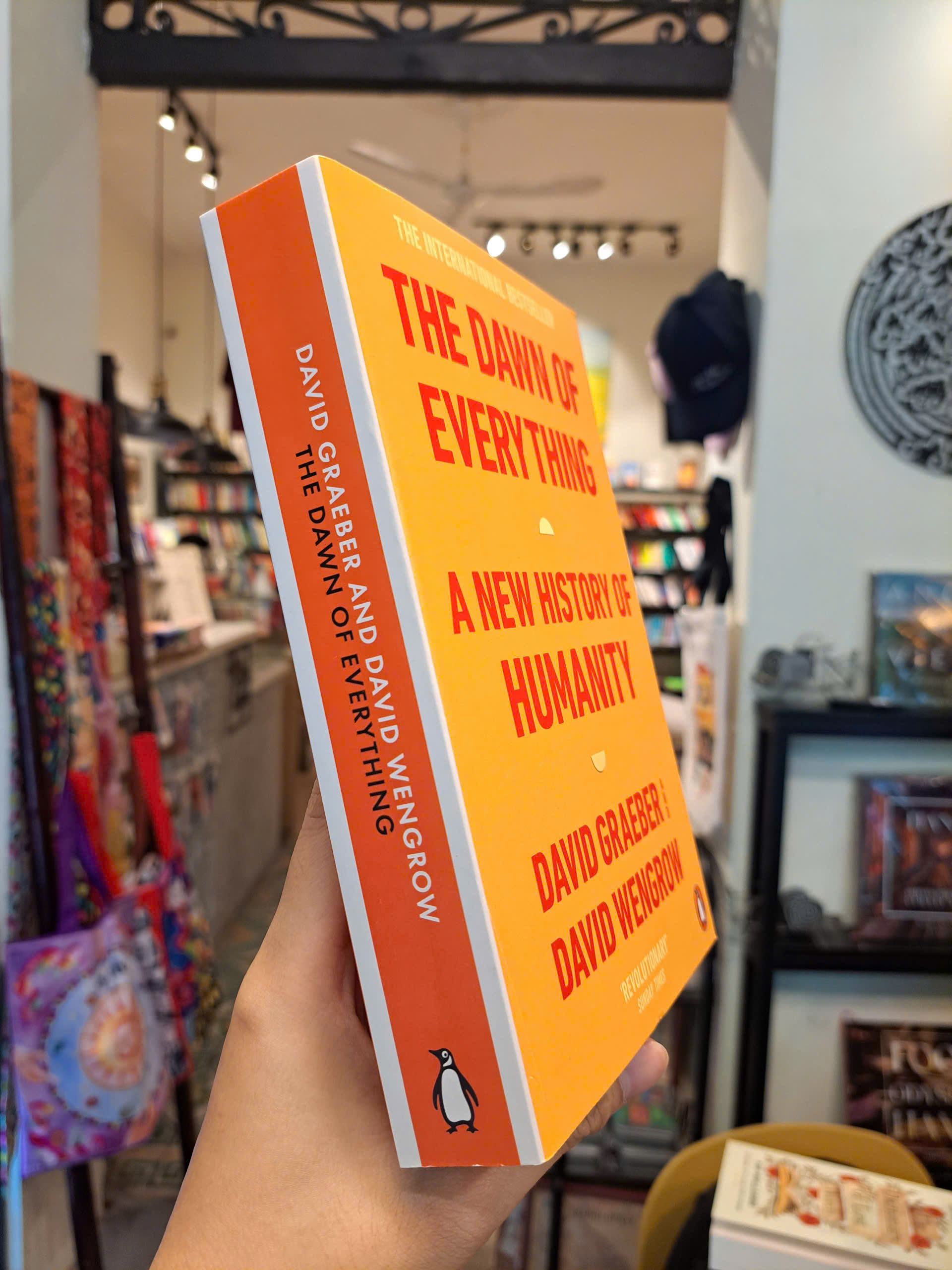 Sách - The Dawn of Everything: A New History of Humanity by David Graeber | Lịch sử Loài người