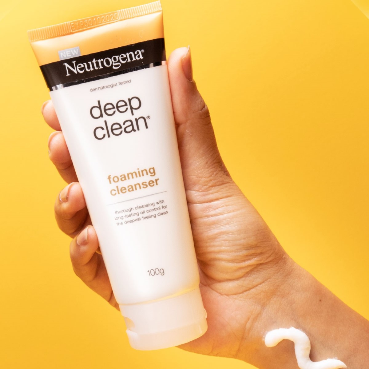 Sữa Rửa Mặt Neutrogena Deep Clean Làm Sạch Sâu Kiểm Soát Nhờn 100g