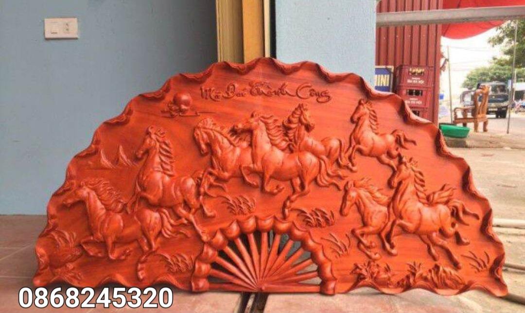 Tranh cách quạt mã đáo thành công bằng gỗ hương đỏ kt 50×100×4cm