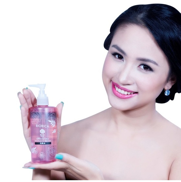 Nước hoa hồng trắng da se khít lỗ chân lông BIORICA ROSE nhật bản (300ml) - HÀNG CHÍNH HÃNG