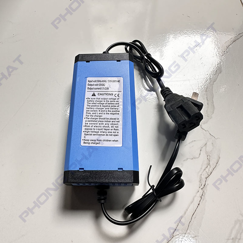 Cục Sạc Đa Năng 12V Tự Ngắt Dùng Cho Bình Xịt Điện, Sạc Bình Bơm Điện 1 Bơm Và 2 Bơm 1.1A – 2.0A