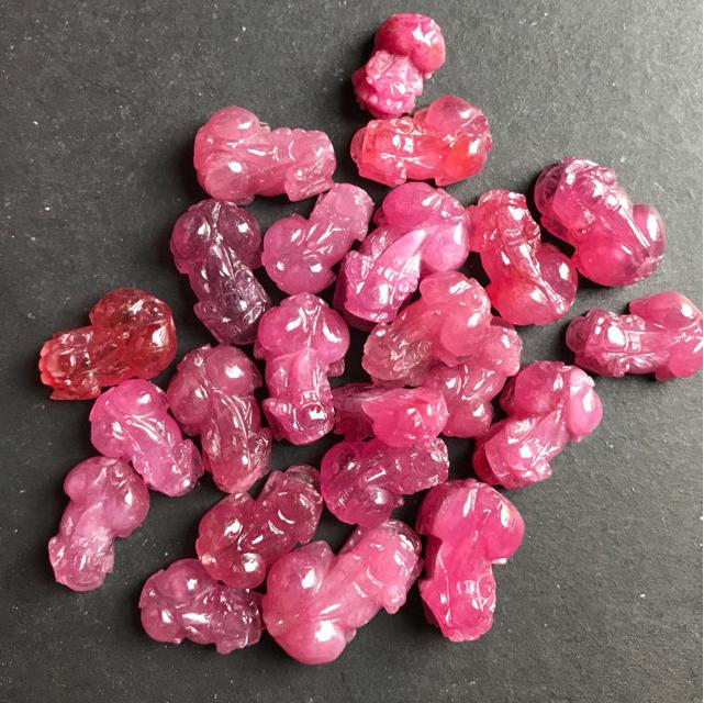 Tỳ hưu đá ruby
