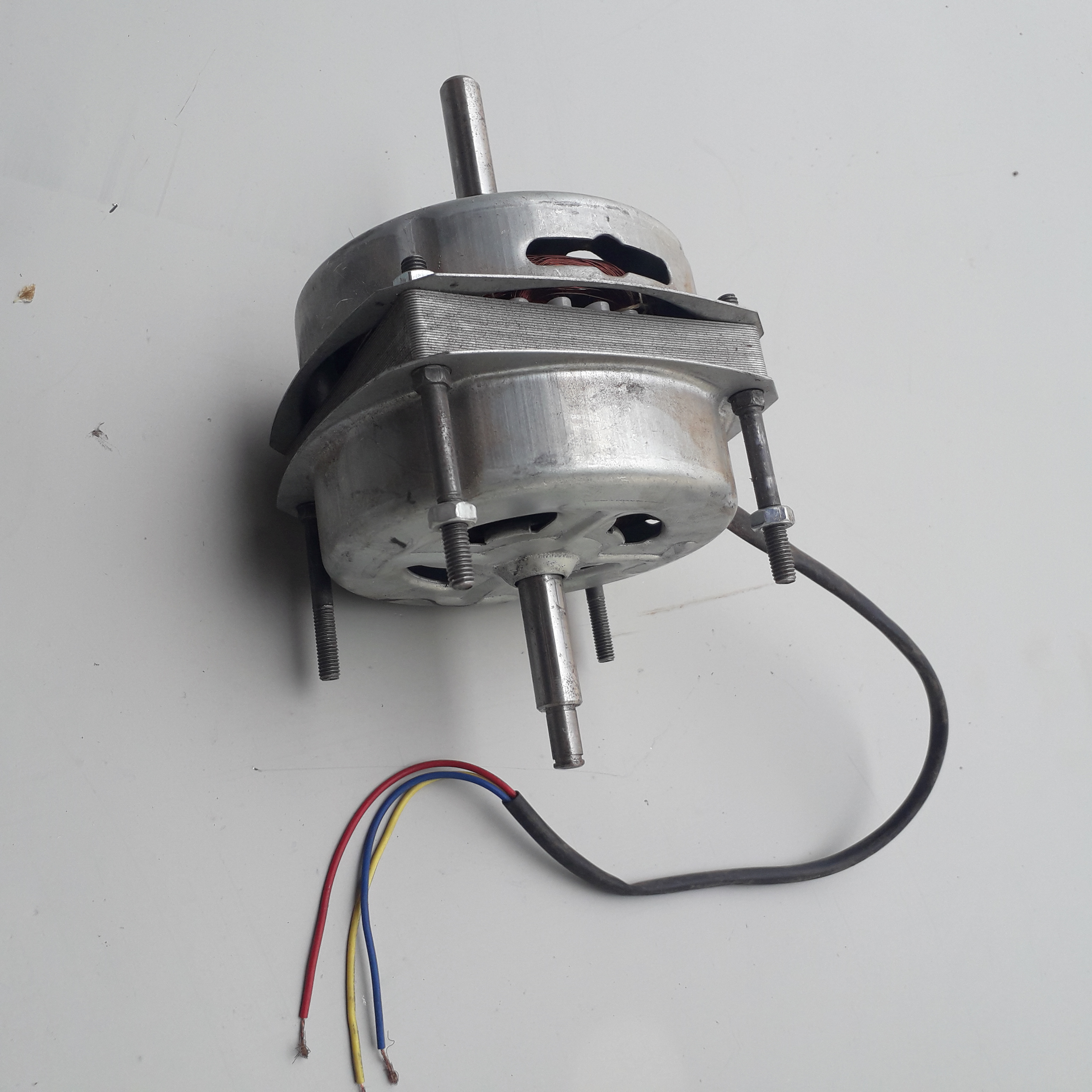 Motor máy quạt thóc, rê lúa kèm tụ