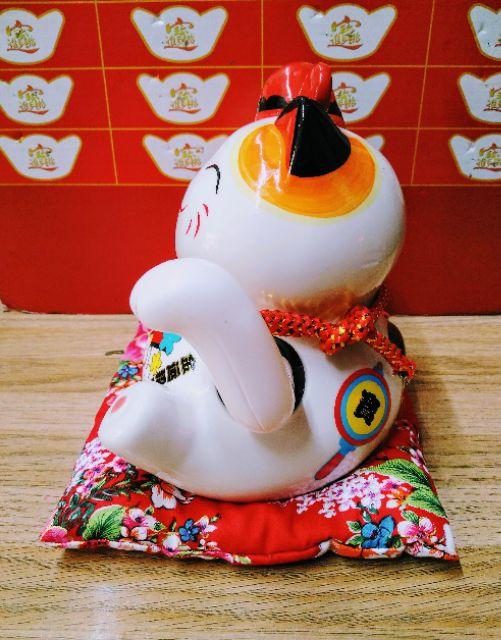 MÈO SỨ THẦN TÀI VẪY TAY