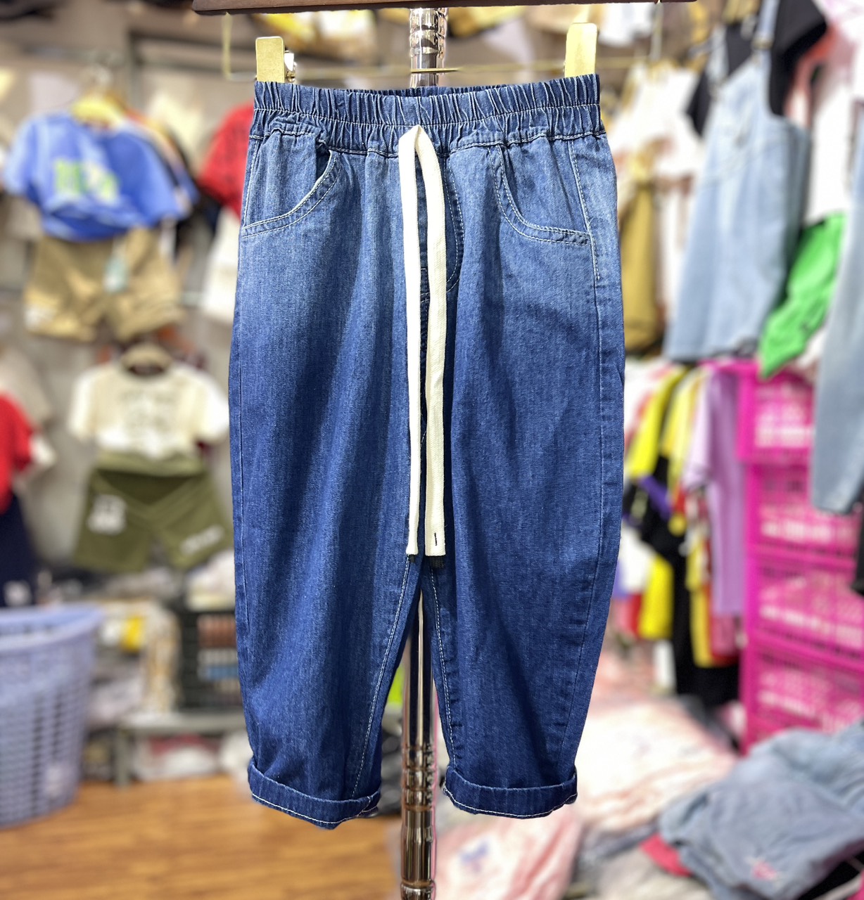 Quần jean bé gái lửng size đại 3-8 tuổi túi sau hình cún vải cao cấp mềm mỏng kiểu dáng thời trang