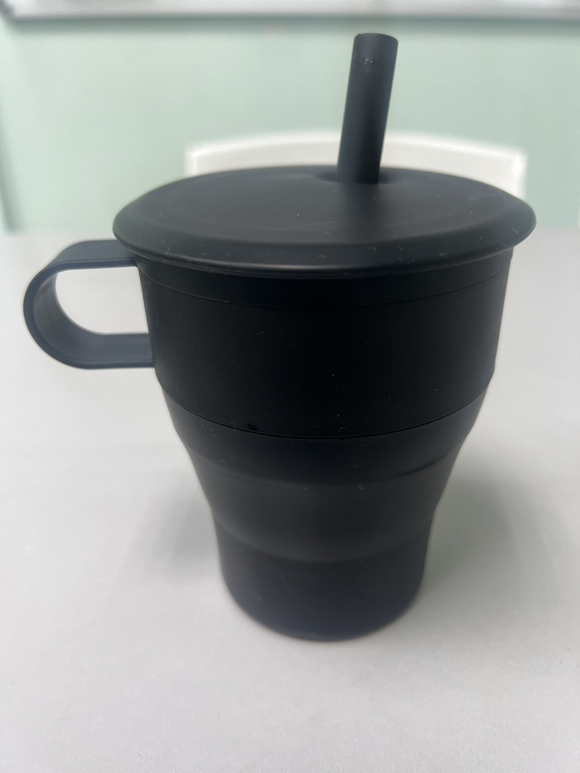Ly silicon chịu nhiệt thân thiện môi trường