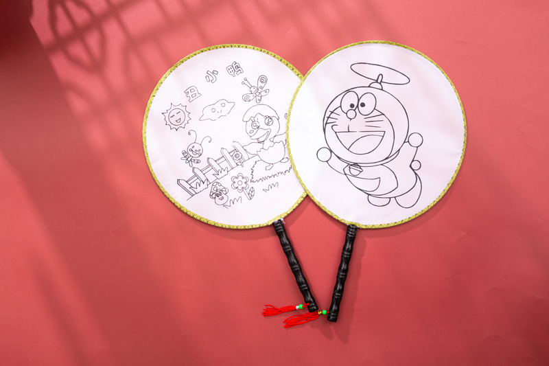 10c Quạt vải lụa tròn tự tô có in hình 24 cm cho bé tô màu, quạt tròn tự trang trí nhiều mẫu