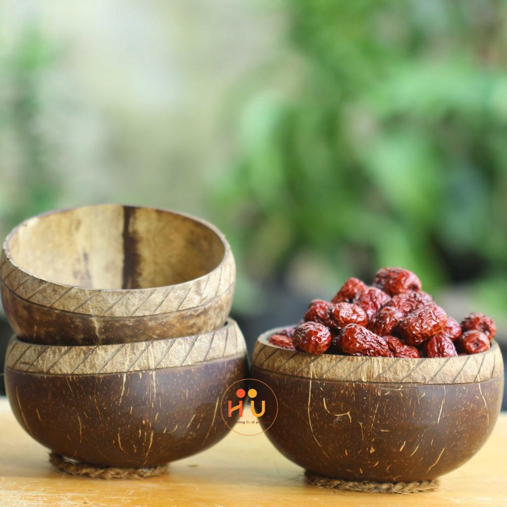 Tô gáo dừa khắc hoa văn Cyg