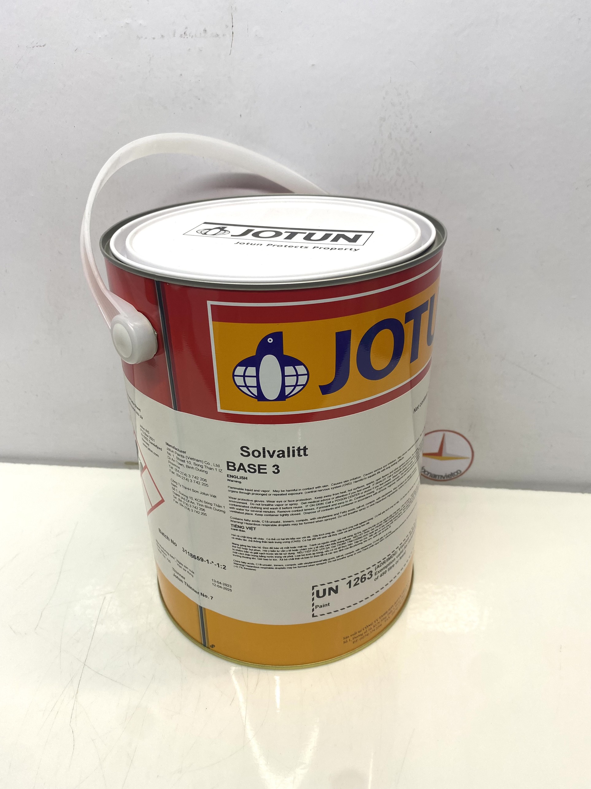 Sơn chịu nhiệt 600oC Jotun Solvalitt màu bạc Aluminium _ 5L