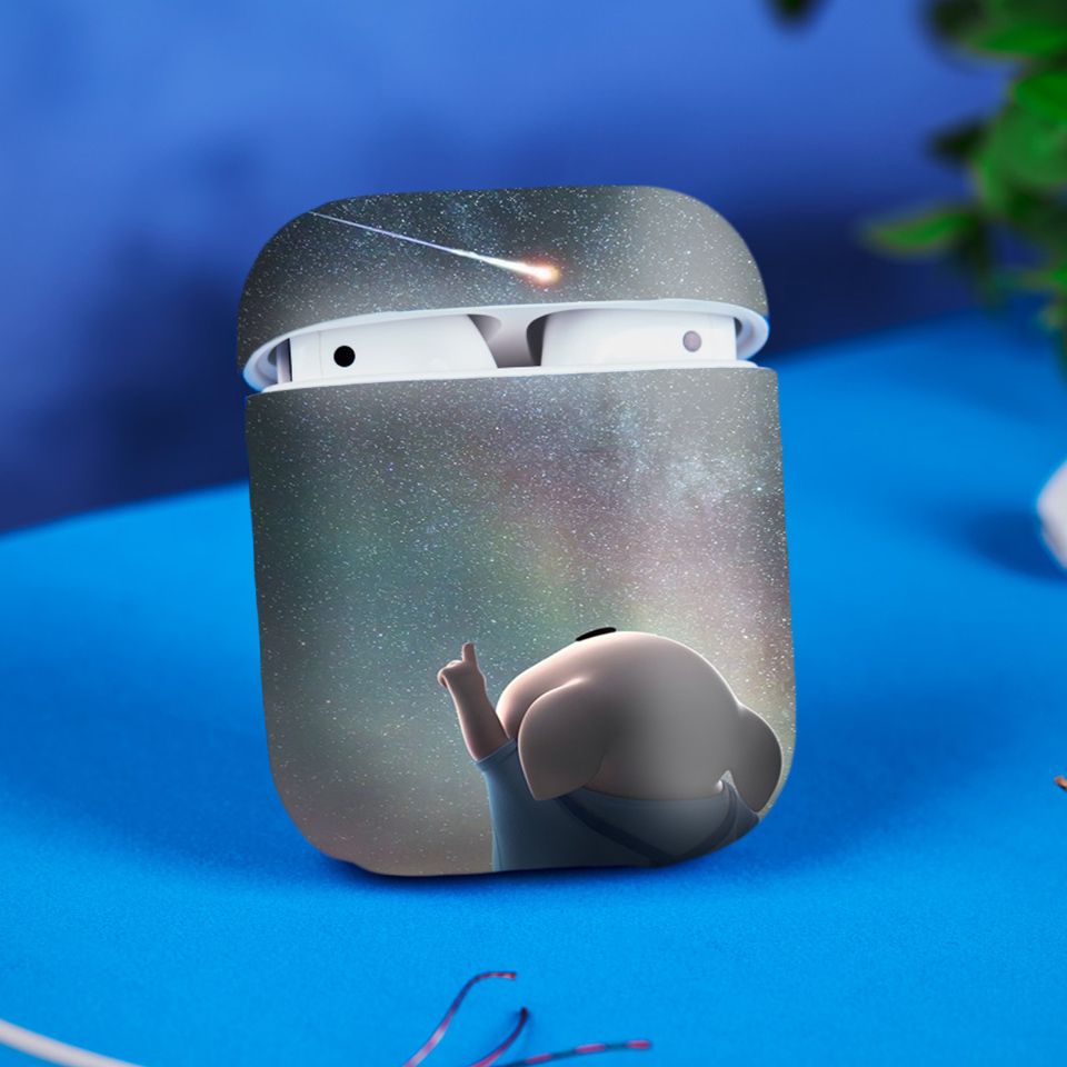 Miếng dán skin chống bẩn cho tai nghe AirPods in hình Heo con dễ thương - HEO2k19 - 042 (bản không dây 1 và 2)