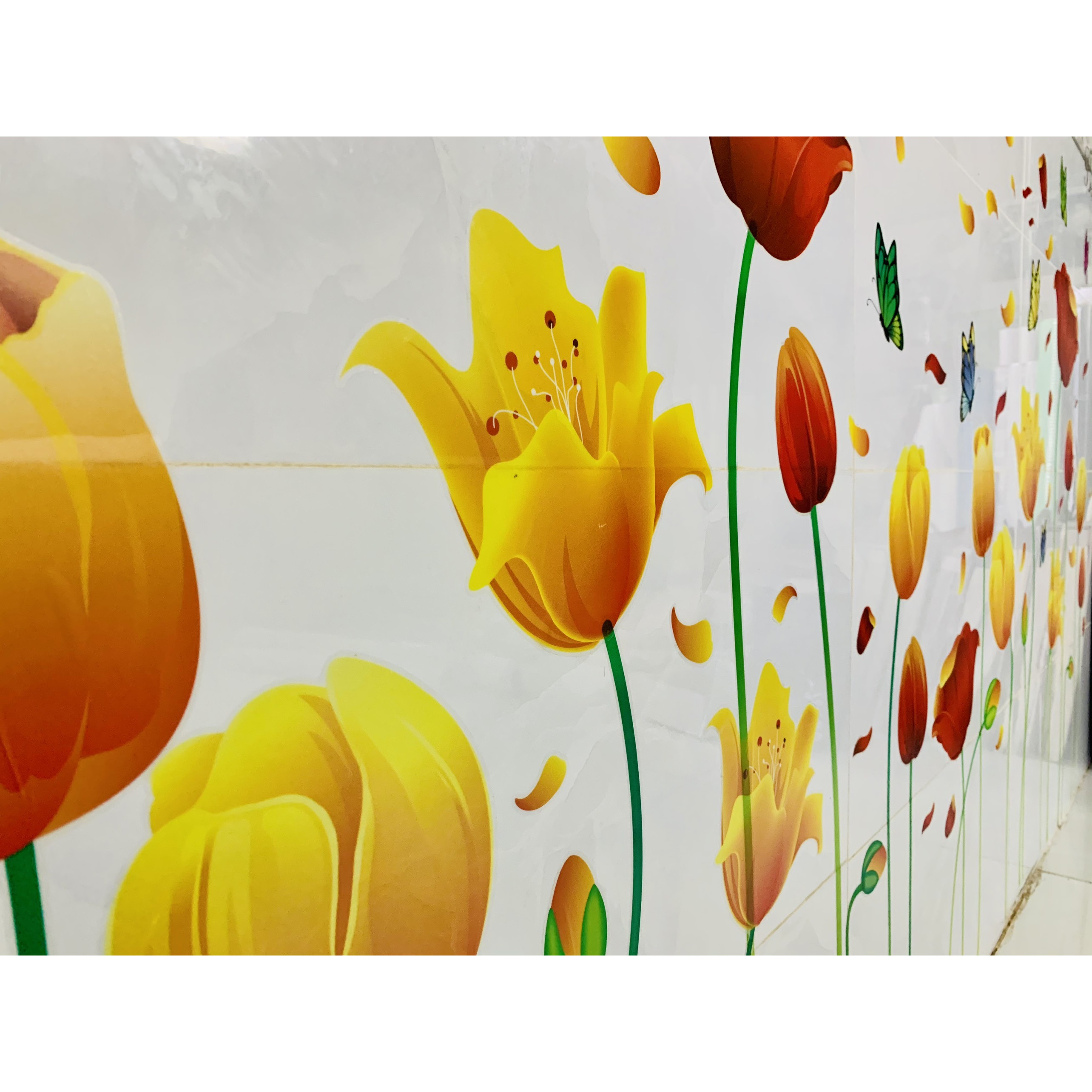 Combo 2 tấm decal dán tường hoa tulip sắc màu  - dán phòng khách - phòng ngủ - hành lang