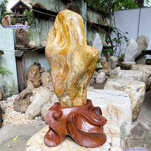 Kiệt tác đá cảnh canxedon vàng thiên nhiên phong thủy CXD133 trọng lượng 10.8 Kg