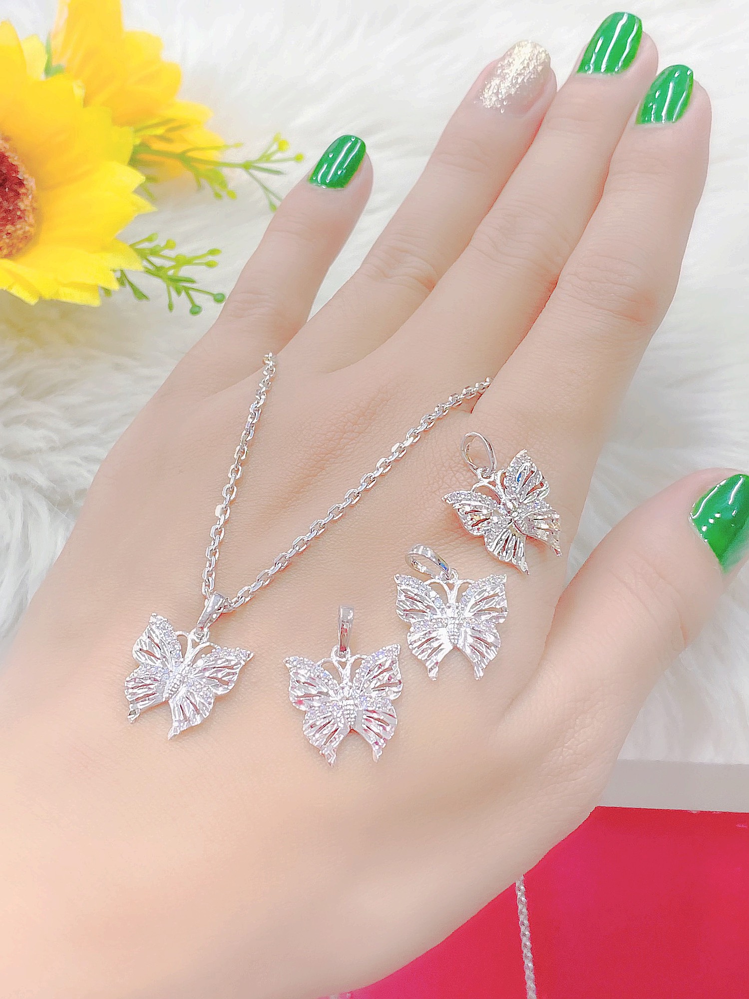 Dây chuyền nữ mặt xoàn mạ màu bach .kim cao cấp H907