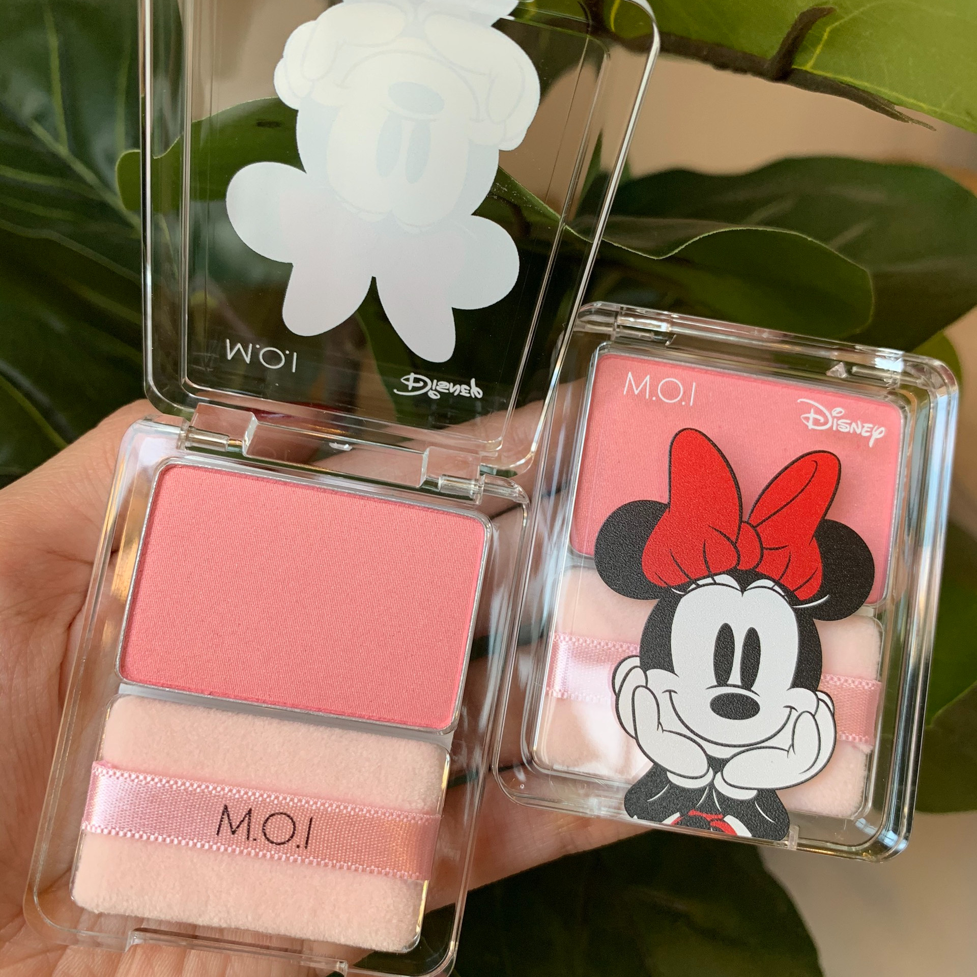 Phấn Má Hồng M.O.I Hồ Ngọc Hà Siêu Mịn Glowing Cheeks Hàn Quốc 3 Màu Siêu HOT M.O.I và Disney Hình Chuột Mickey