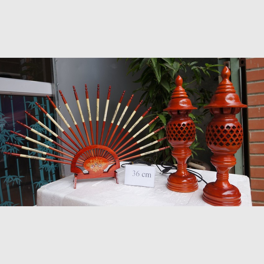 Đèn thờ quả dứa bằng gỗ xà cừ phun màu hương cao 36 cm, hàng loại 1, giá tại xưởng, bảo hành dài hạn