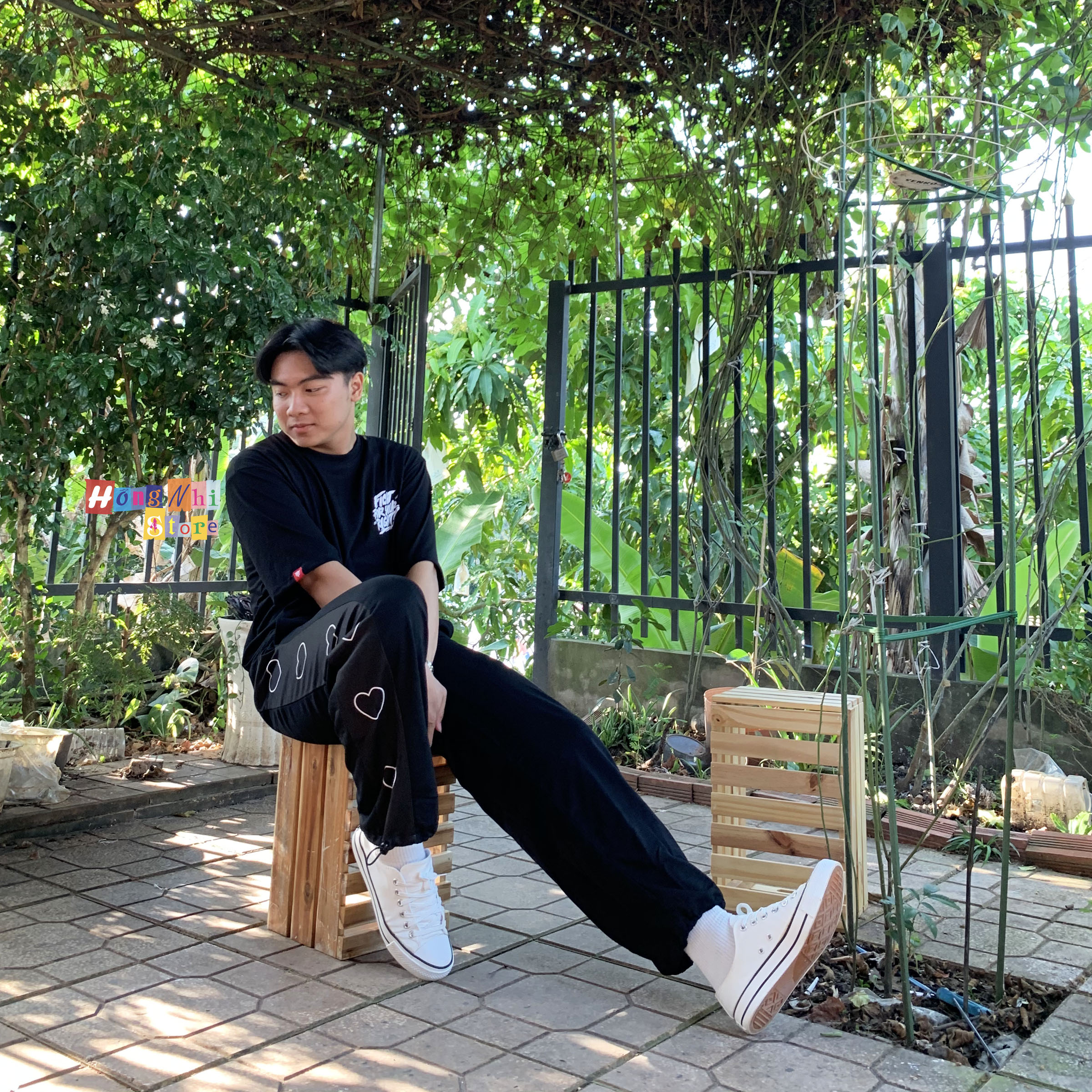 Quần Jogger Line Trái Tim Ulzzang Unisex Jogger Phối Sọc In Hình Dây Rút Lai Ống Rộng - MM
