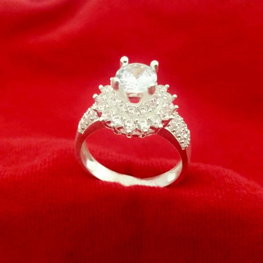 Nhẫn nữ Hàn Quốc chất liệu bạc thật ổ cao gắn đá màu trắng 6ly trang sức Bạc Quang Thản - QTNU3