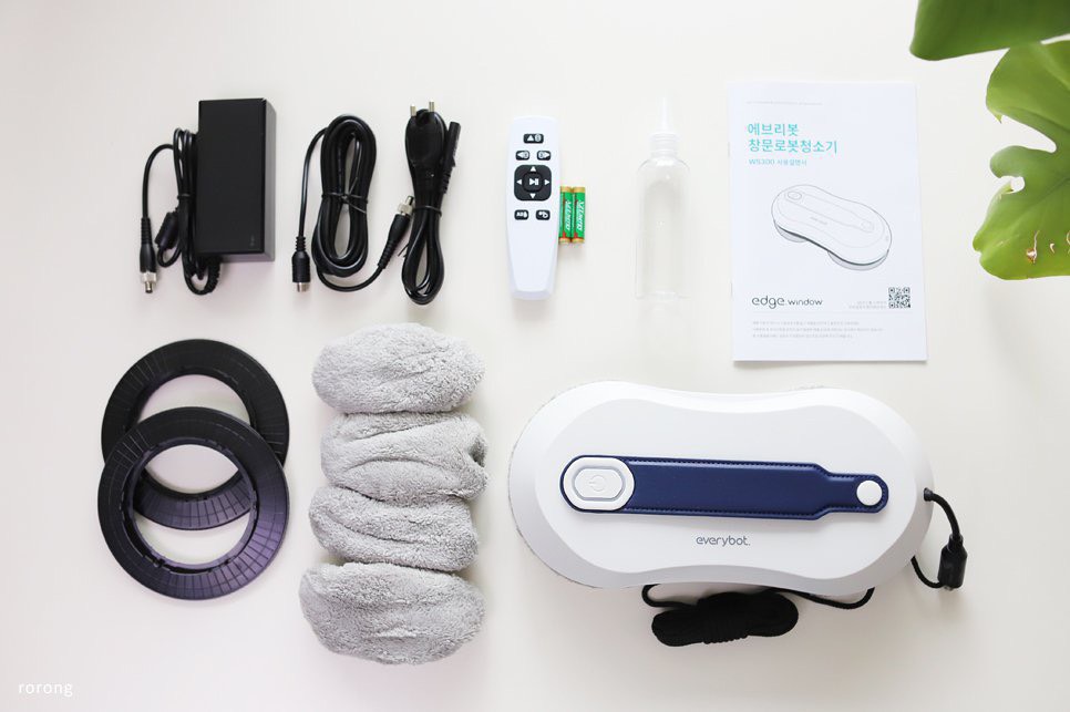 Robot lau kính Everybot WS300, lau cửa kính trên cao, gương, tường gạch phòng tắm Made in Korea Hàng chính hãng