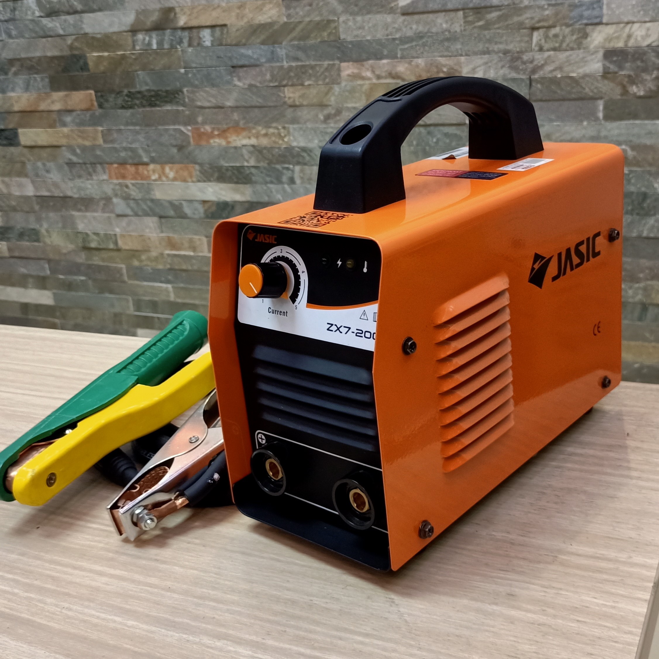 Máy Hàn Điện Jasic electric welding machines hong ky - Công Nghệ Hiện Đại ZX7-200E