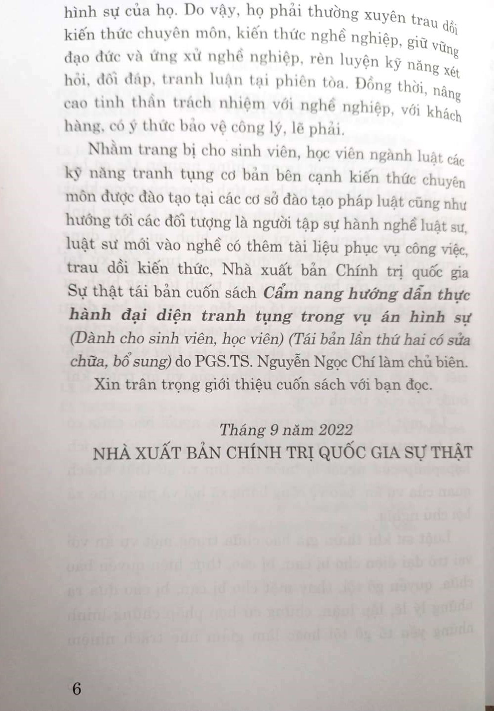 Cẩm nang hướng dẫn thực hành đại diện tranh tụng trong vụ án hình sự