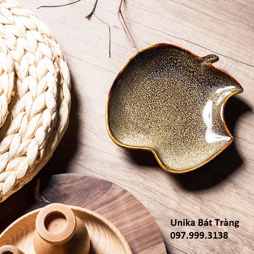 Đĩa táo cắn dở men gấm vàng - Khay hình quả táo men hỏa biến - Gốm Unika Bát Tràng
