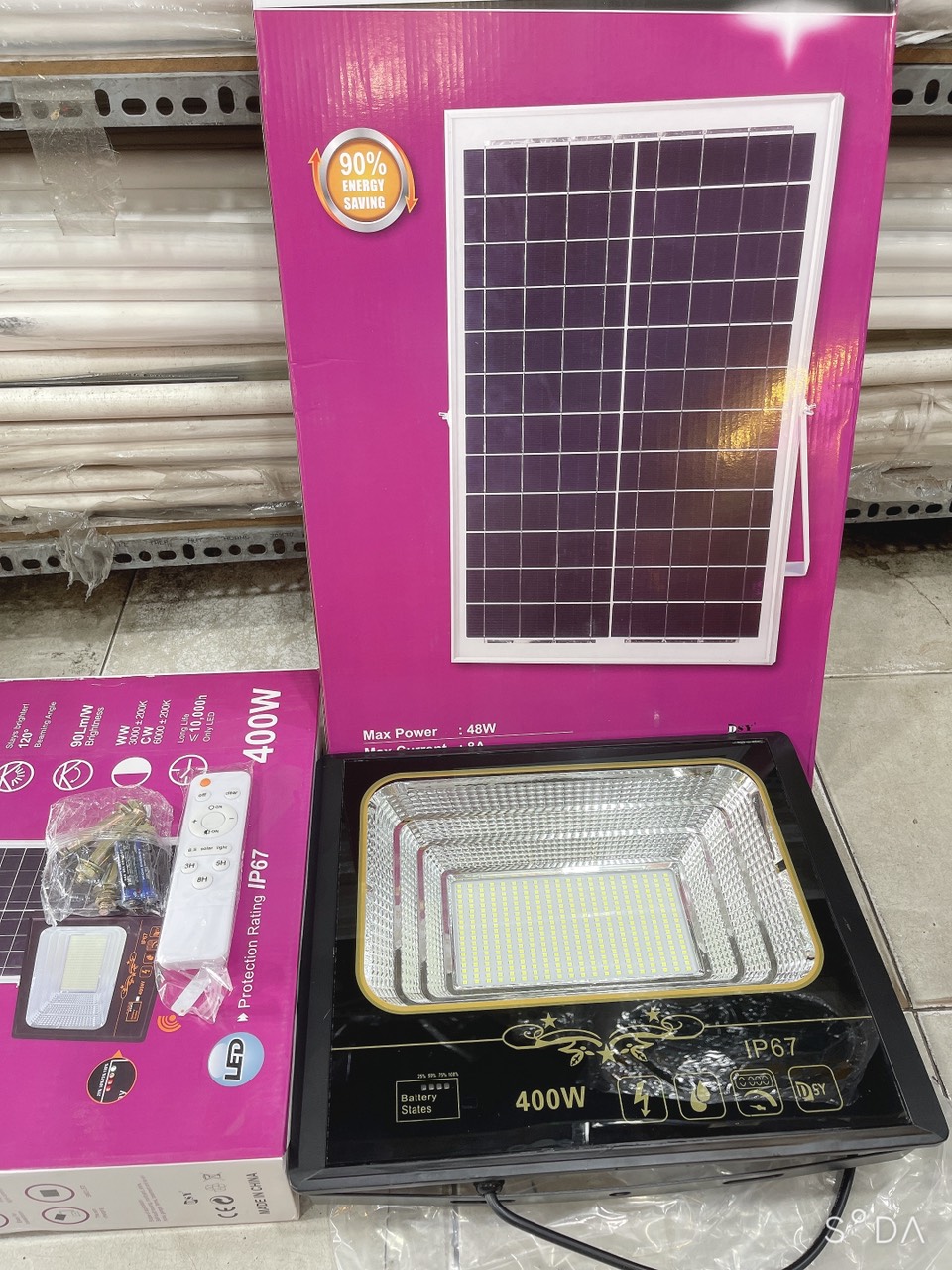 ĐÈN NĂNG LƯỢNG MẶT TRỜI 100W - 200W-300W  SOLAR LIGHT THÂN NHÔM - ĐIỀU KHIỂN TỪ XA - PIN SẠC