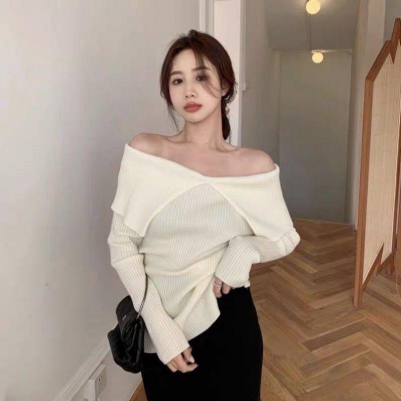 Áo len nữ dài tay trễ vai, thiết kế nữ tính, gợi cảm