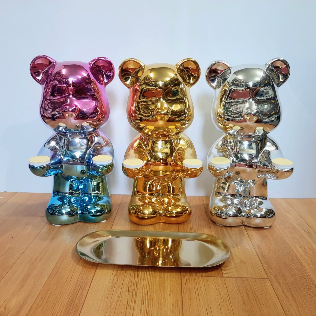 Tượng gấu Bearbrick - tượng gấu bê khay decor, Kệ để đồ hình gấu trang trí phòng khách, cửa hàng, quầy lễ tân sang trọng (cao 28cm)