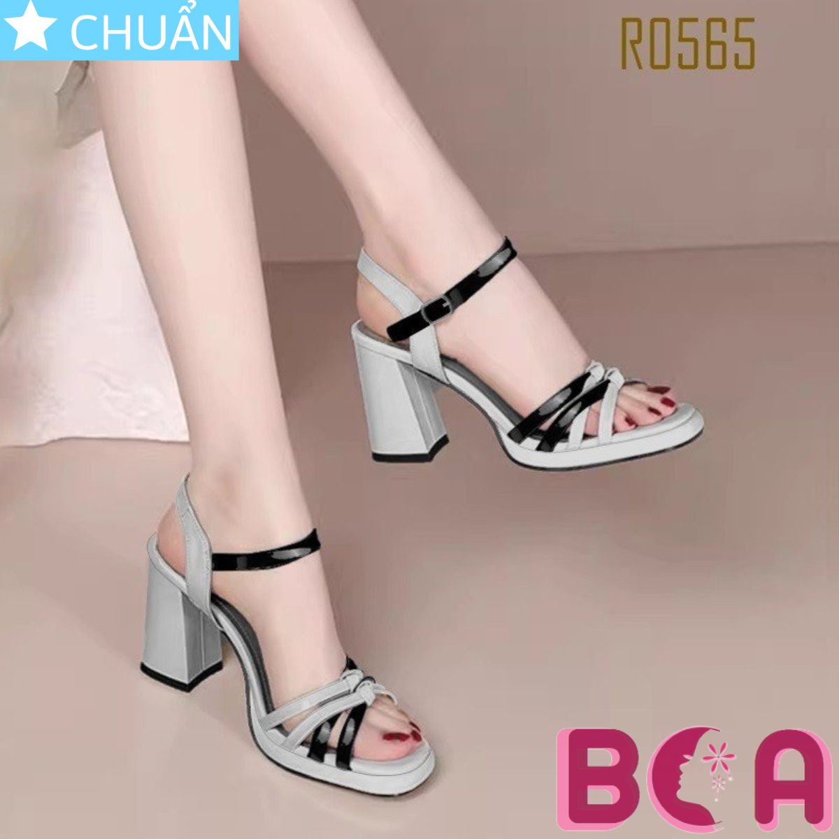 Xăng đan nữ cao gót hở mũi 7p RO565 ROSATA tại BCASHOP phối màu nhìn sang chân và độc đáo, lại rất thời trang